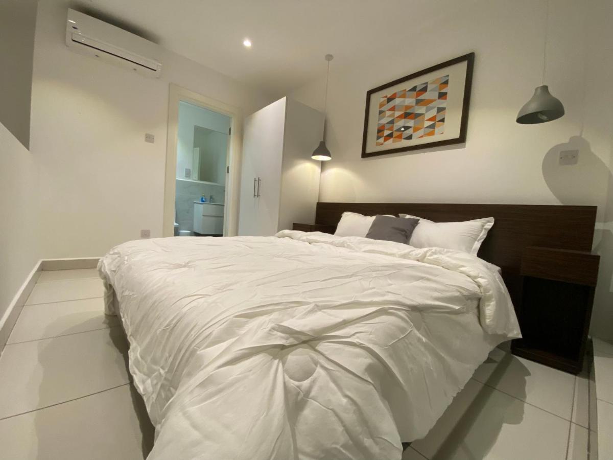 One Bedroom Apartment At A Embassy Gardens Cantonments อักกรา ภายนอก รูปภาพ